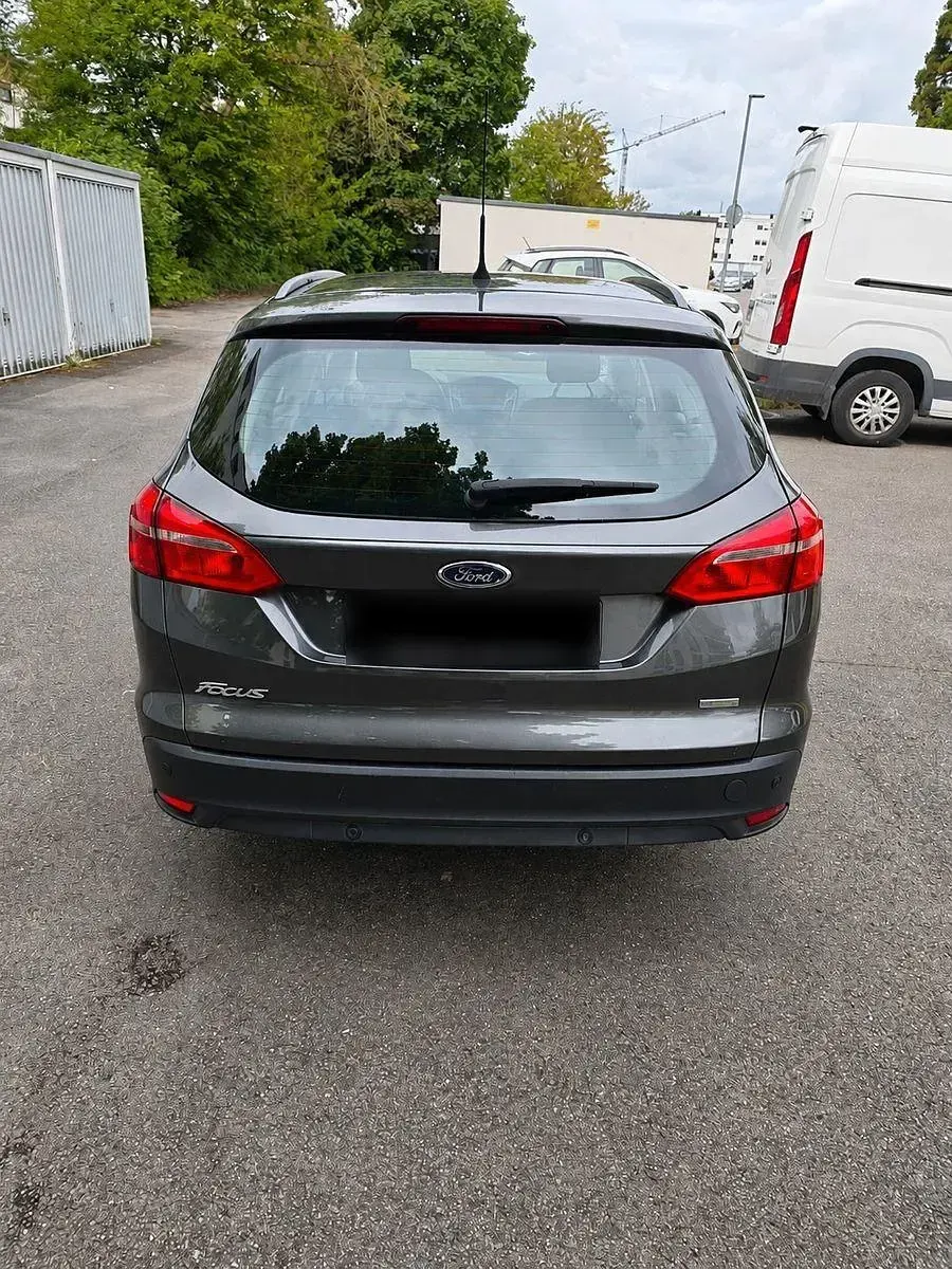 Gebraucht Ford Focus Trend 101 PS (74 kW) 2015 Kombi