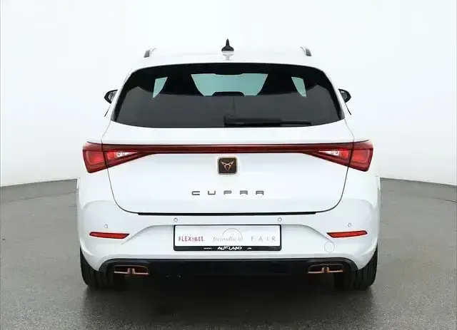 Second-hand Cupra Leon 204 CP (150 kW) 2021 Alb