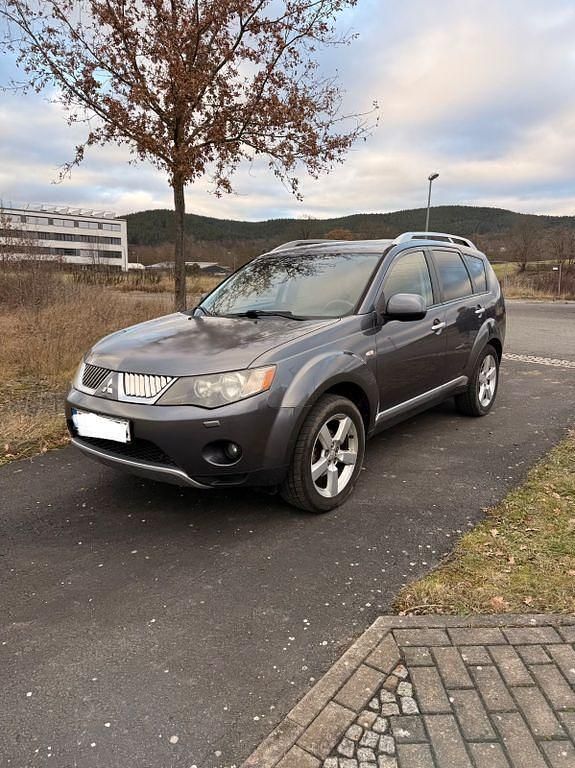 Grau Gebraucht 2008 Mitsubishi Outlander Instyle SUV | 4.990 € (Etwas zu teuer) - Bild 1/1