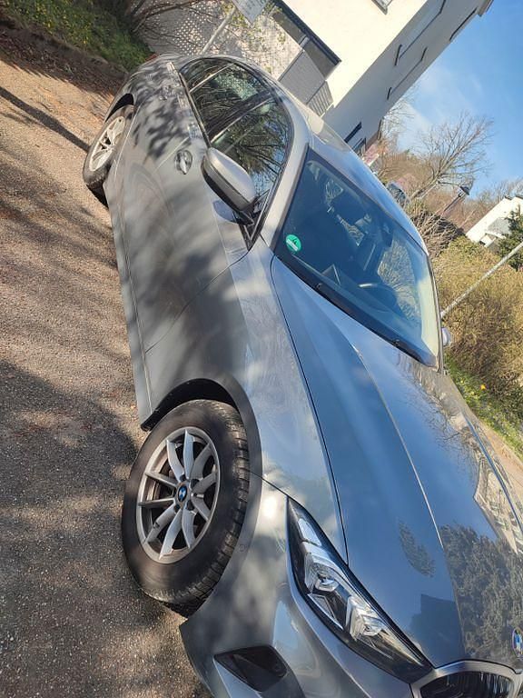 Gebraucht BMW 318 156 PS (114 kW) 2024 Silber Limousine
