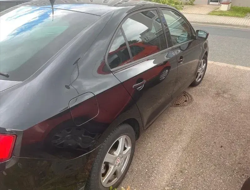 Gebraucht Seat Toledo 86 PS (63 kW) 2014 Schwarz Kleinwagen