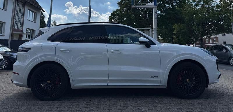 Gebraucht Porsche Cayenne GTS 460 PS (338 kW) 2022 SUV