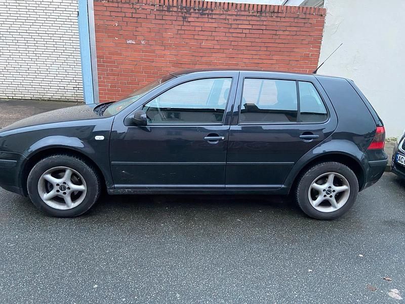 Gebraucht VW Golf IV 2003 Schwarz Kleinwagen