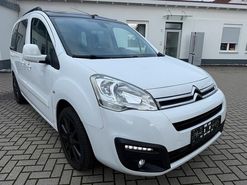 Weiß Gebraucht 2017 Citroën Berlingo Van / Kleinbus | 5.400 € (Guter Preis) - Bild 1/4