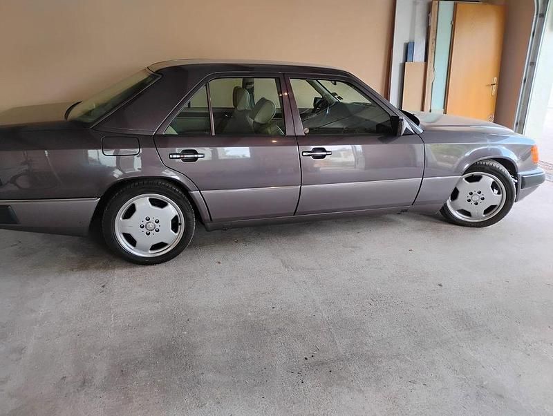 Gebraucht 1991 Mercedes 300 Limousine | 9.950 € - Bild 1/4