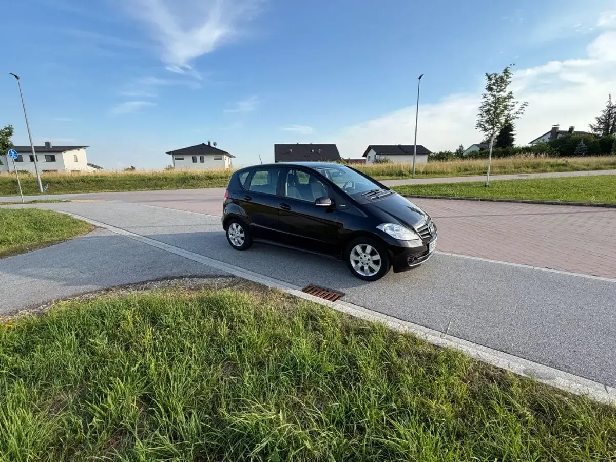 Gebraucht Mercedes A160 Avantgarde 95 PS (69 kW) 2010 Schwarz Van / Kleinbus