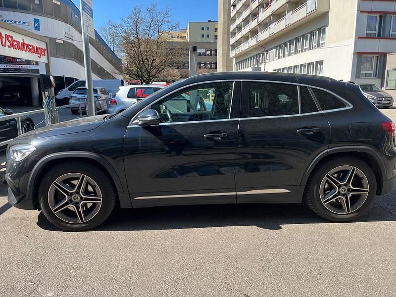 Gebraucht Mercedes 250 224 PS (164 kW) 2021 Schwarz SUV