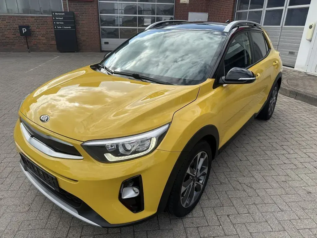 Gebraucht Kia Stonic Vision 120 PS (88 kW) 2018 (bmy) most yellow/black m SUV