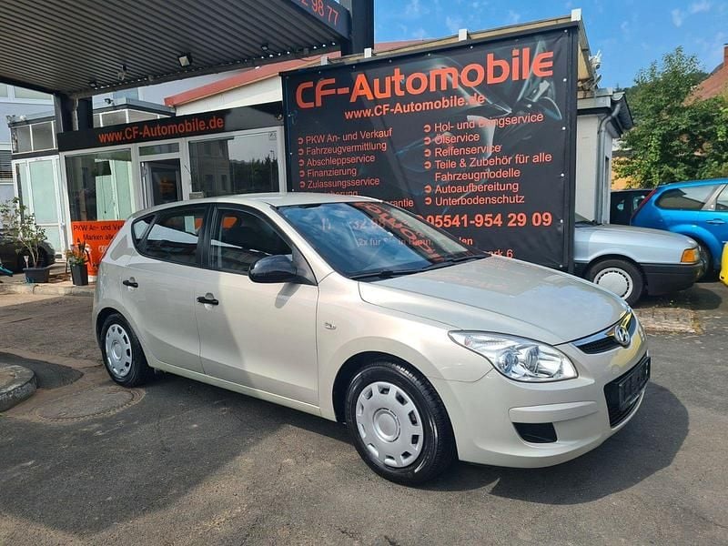 Silber Gebraucht 2007 Hyundai i30 Classic Kombi | 3.150 € (Fairer Preis) - Bild 1/4