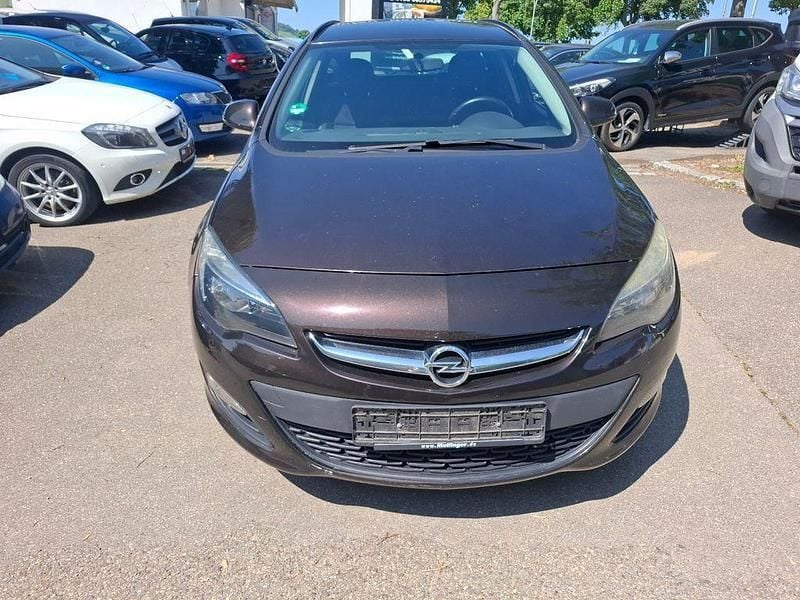 Grau Gebraucht 2012 Opel Astra Kombi | 2.490 € (Guter Preis) - Bild 1/4