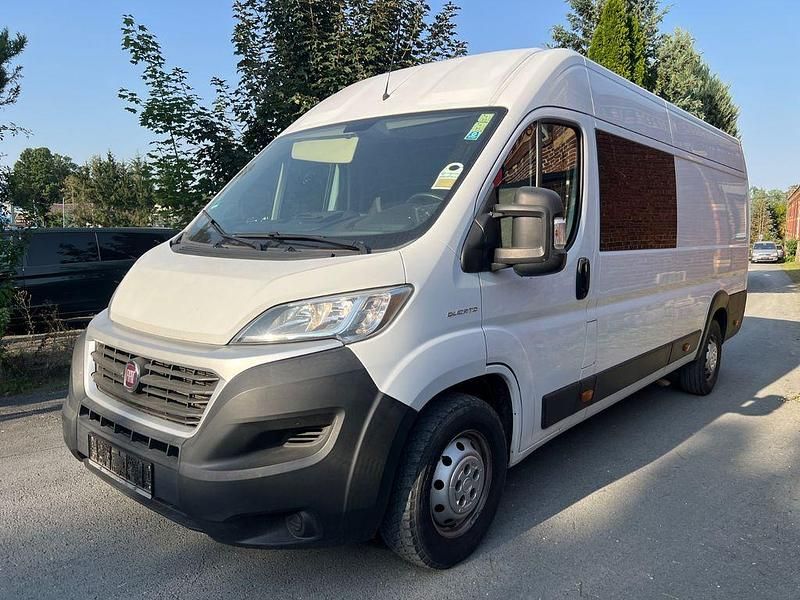 Weiß Gebraucht 2018 Fiat Ducato Van | 21.500 € - Bild 1/4