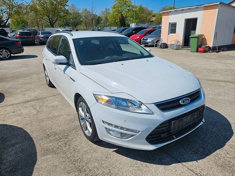 Gebraucht Ford Mondeo Champions Edition 140 PS (102 kW) 2012 Weiß Limousine