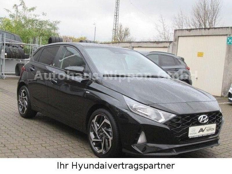Schwarz Gebraucht 2022 Hyundai i20 Edition 30+ Limousine | 19.450 € (Teuer) - Bild 1/4