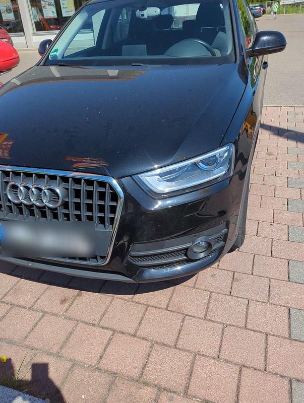 Schwarz Gebraucht 2013 Audi Q3 SUV | 15.350 € (Fairer Preis) - Bild 1/4