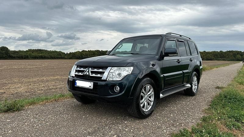 Gebraucht Mitsubishi Pajero 200 PS (147 kW) 2012 Grün SUV