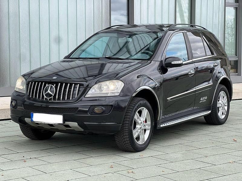 Gebraucht Mercedes ML320 224 PS (164 kW) 2007 Schwarz SUV