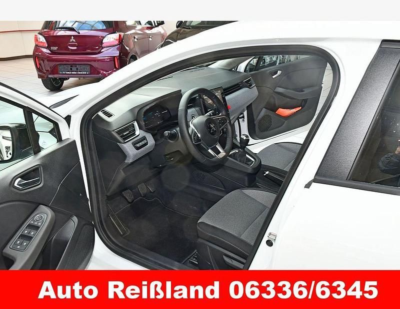 Neu Mitsubishi Colt Plus 91 PS (66 kW) 2025 Weiß Limousine