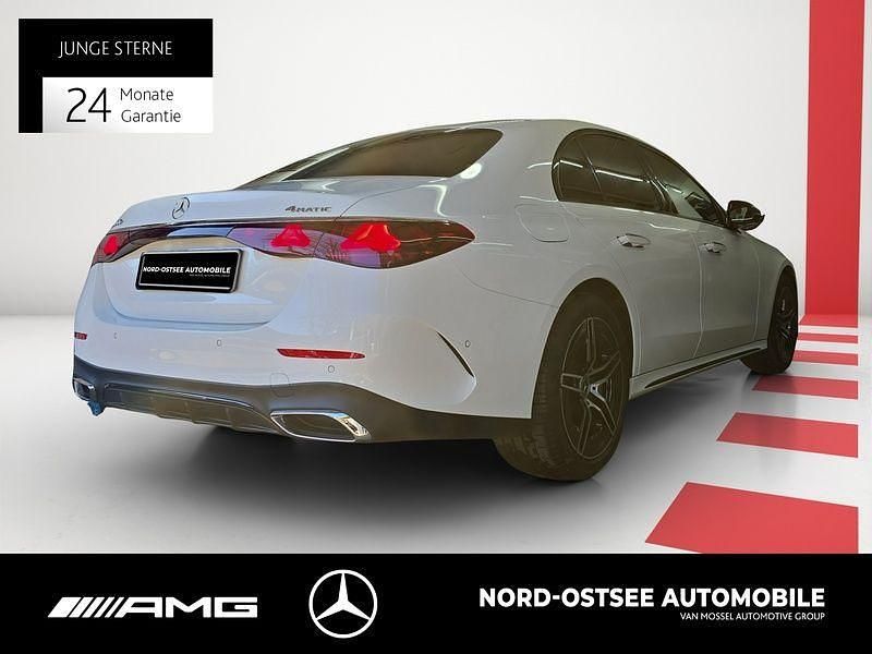 Gebraucht Mercedes E300 Night 204 PS (150 kW) 2024 Unilack polarweiß Limousine