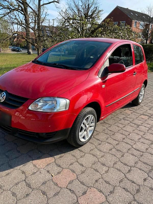 Usata VW Fox 72 CV (52 kW) 2006 Rosso Utilitaria