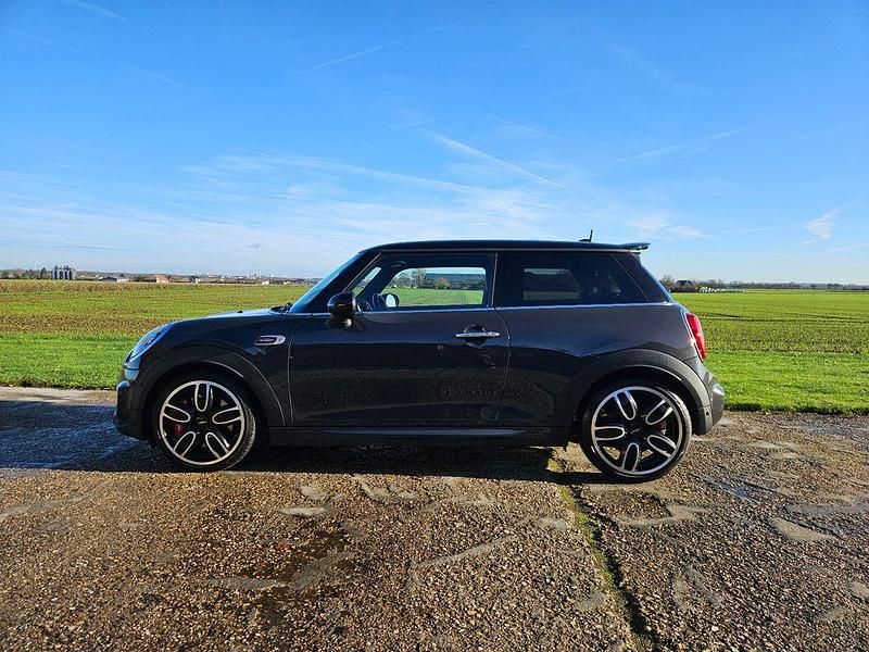 Gebraucht Mini John Cooper Works 231 PS (169 kW) 2020 Grau Kleinwagen