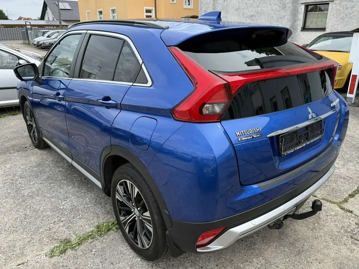Gebraucht Mitsubishi Eclipse Cross Top 148 PS (108 kW) 2019 Laserblau (p) SUV