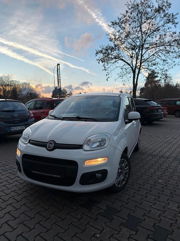 Weiß Gebraucht 2016 Fiat Panda Kleinwagen | 8.250 € - Bild 1/4