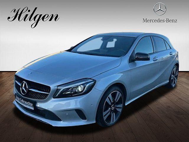 Silber Gebraucht 2016 Mercedes A220 Urban Limousine | 19.850 € (Fairer Preis) - Bild 1/4