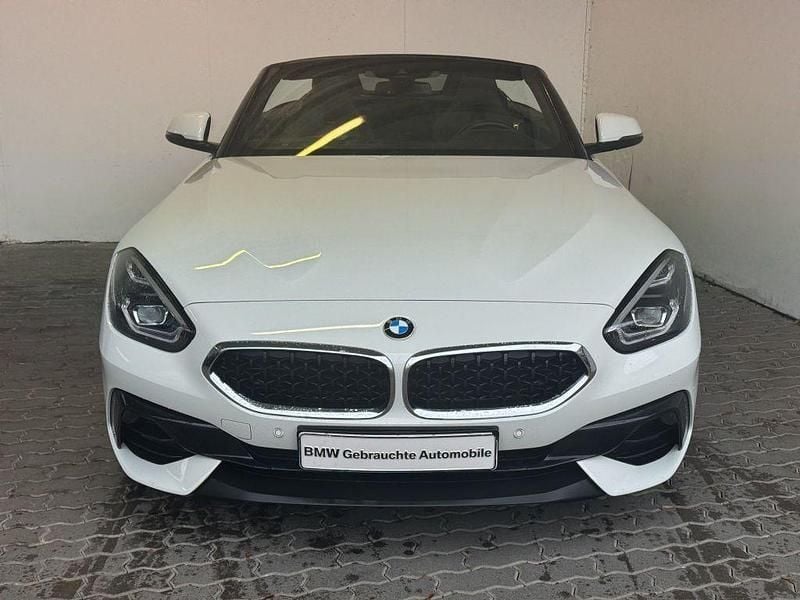 Weiß Gebraucht 2022 BMW Z4 Advantage Cabrio | 31.940 € (Guter Preis) - Bild 1/4