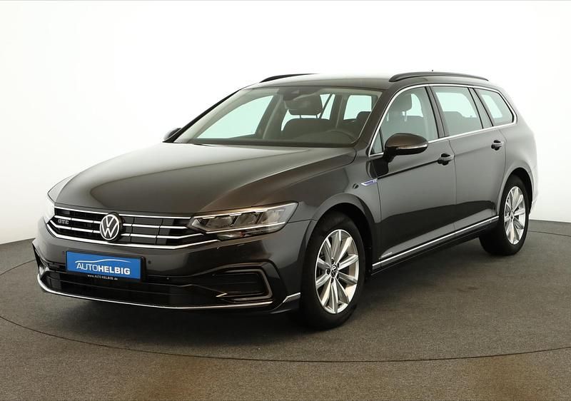 Mangangrau metallic Gebraucht 2022 VW Passat GTE Kombi | 21.880 € (Guter Preis) - Bild 1/4
