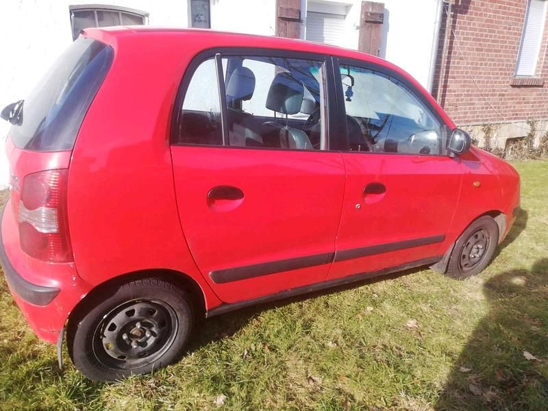 Second-hand Hyundai Atos 2001 Roșu Hatchback