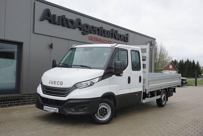 Gebraucht Iveco Daily 175 PS (128 kW) 2022 Weiß Van / Kleinbus