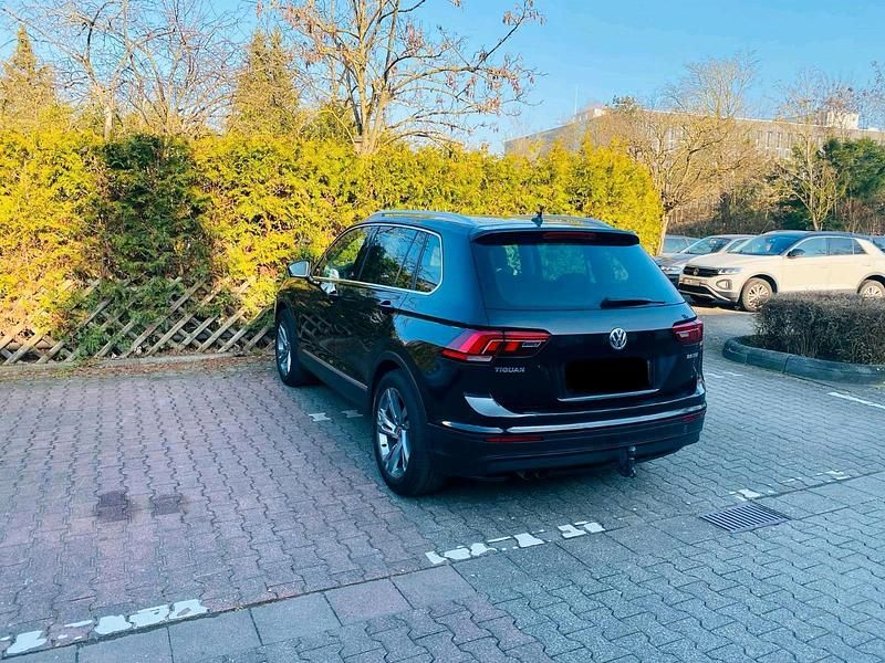 Gebraucht VW Tiguan R-line 150 PS (110 kW) 2017 Schwarz SUV
