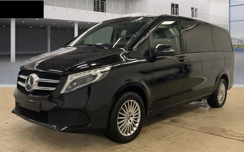 Schwarz Gebraucht 2022 Mercedes V250 Edition Van / Kleinbus | 38.999 € (Superpreis) - Bild 1/4