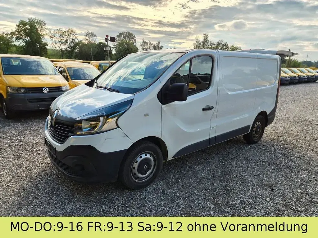 Gebraucht Renault Trafic Komfort 120 PS (88 kW) 2017 Weiß Van / Kleinbus