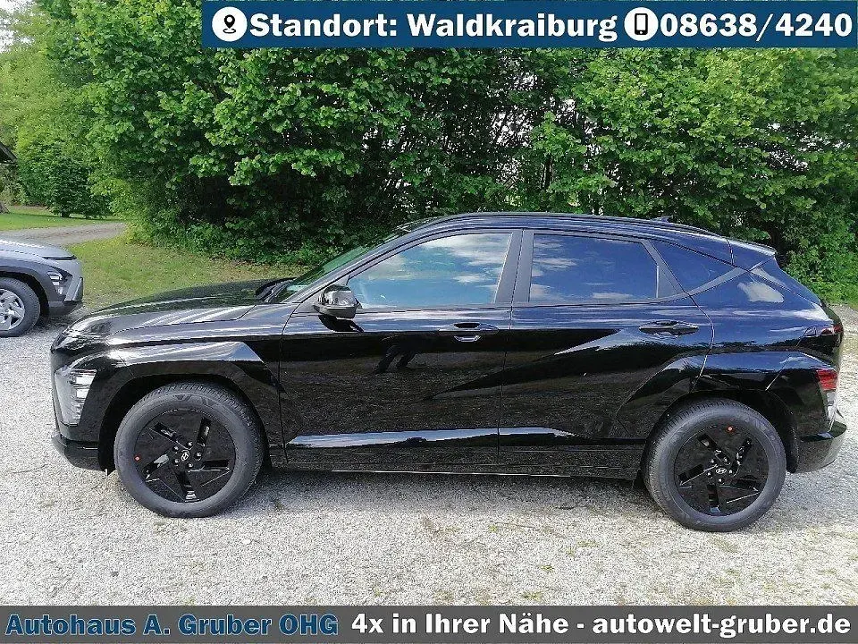 Neu Hyundai Kona Trend 150 kW (204 PS) 2026 Abyss black SUV