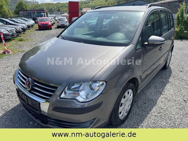 Grau Gebraucht 2009 VW Touran Conceptline Van / Kleinbus | 3.790 € (Guter Preis) - Bild 1/4