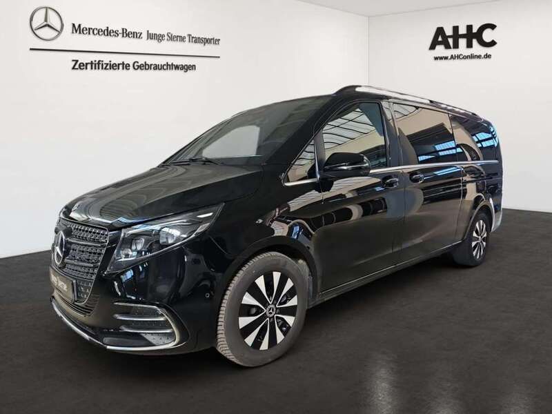 Obsidianschwarz metallic Gebraucht 2024 Mercedes V300 Van / Kleinbus | 75.922 € (Teuer) - Bild 1/4