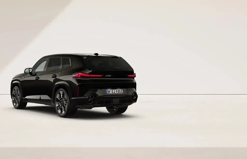Gebraucht BMW XM Performance 476 PS (350 kW) 2026 Schwarz SUV