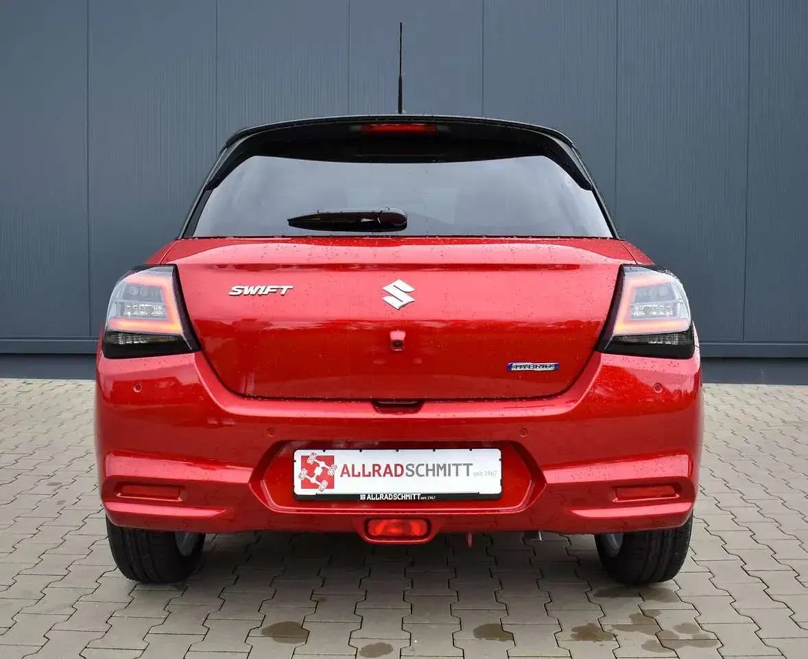Neu Suzuki Swift Comfort 83 PS (61 kW) 2026 Burning red/super black Kleinwagen