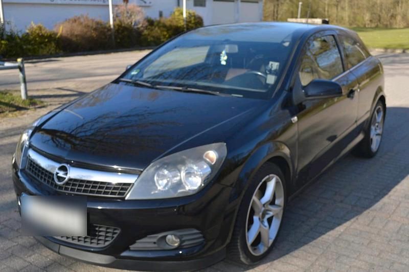 Gebraucht Opel Astra GTC 116 PS (85 kW) 2006 Coupé