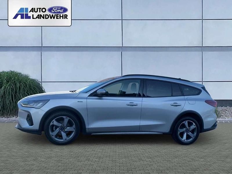 Gebraucht Ford Focus Active X 116 PS (85 kW) 2023 Polarsilber metallic Kombi