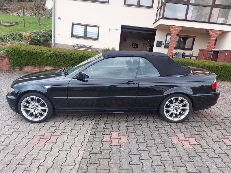 Gebraucht BMW 318 Cabriolet 150 PS (110 kW) 2006 Schwarz Cabrio