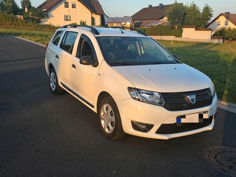 Weiß Gebraucht 2017 Dacia Logan MCV Limousine | 7.499 € (Guter Preis) - Bild 1/4