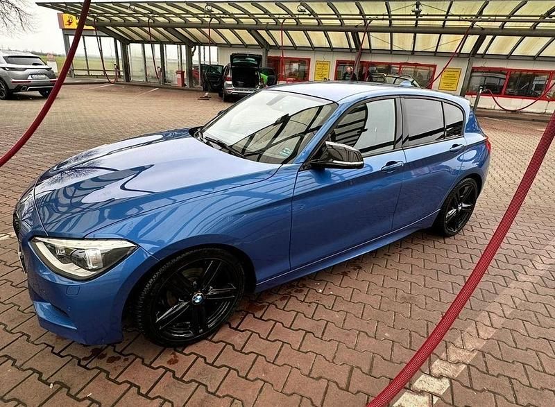 Blau Gebraucht 2012 BMW 116 Sport Line Kleinwagen | 13.000 € (Teuer) - Bild 1/4