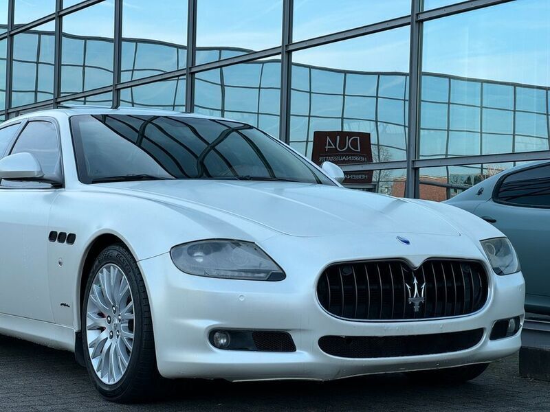 Weiß Gebraucht 2009 Maserati Quattroporte Limousine | 22.990 € (Teuer) - Bild 1/4