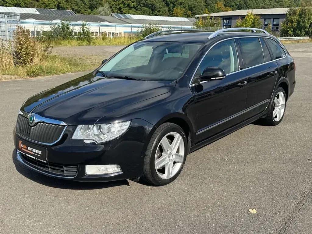 Gebraucht Skoda Superb Elegance 160 PS (117 kW) 2010 Schwarz Kombi