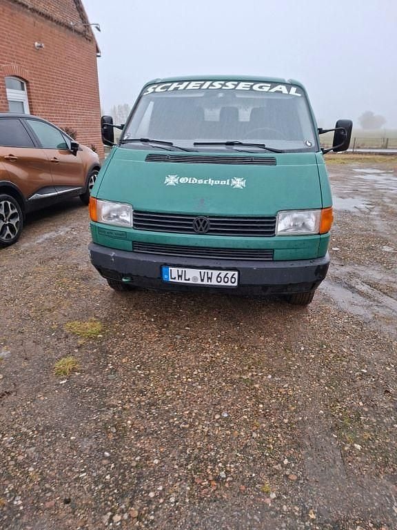 Gebraucht VW T4 106 PS (77 kW) 1992 Grün Van