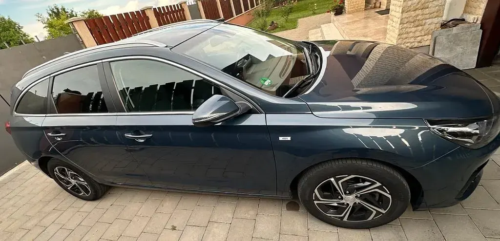 Gebraucht Hyundai i30 160 PS (117 kW) 2022 Blau Kombi