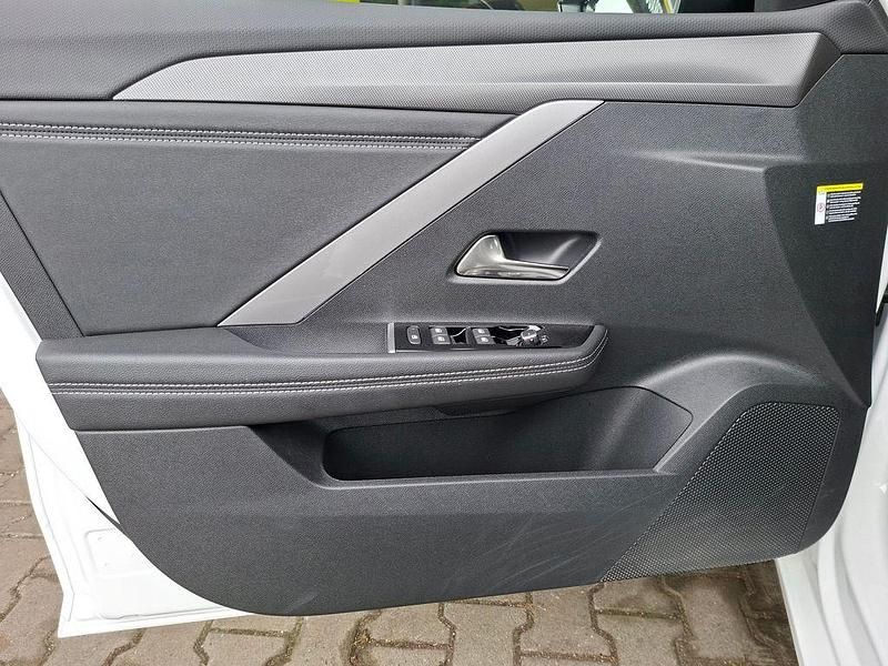 Gebraucht Opel Astra 131 PS (96 kW) 2024 Weiß Limousine