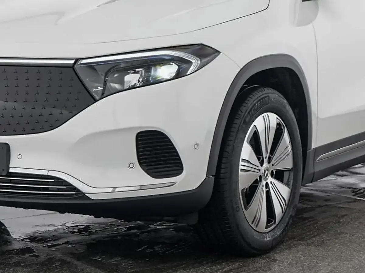 Używany Mercedes EQA350 Progressive 214 kW (292 KM) 2025 Biały SUV